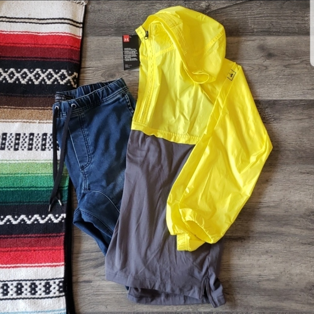 NWT under armour windbreaker